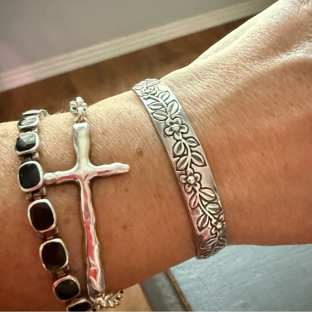 925 Sterling Silver Flowers Cuff Bracelet - Picture 2 of 10
